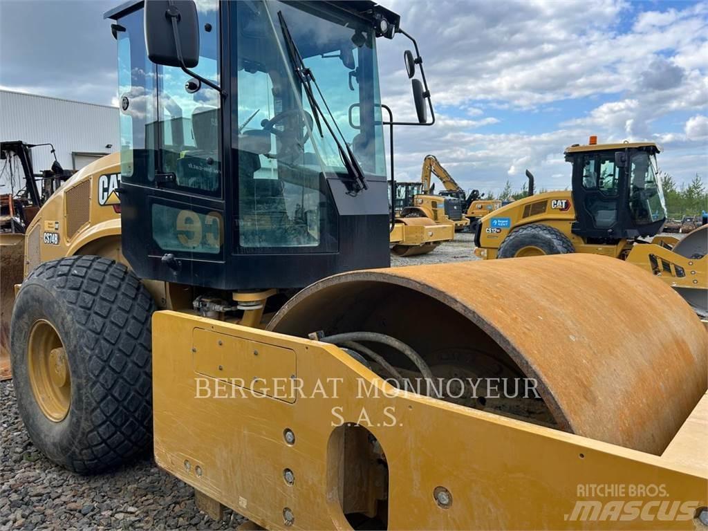 CAT CS74B 4F 토양 다짐기
