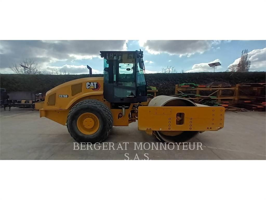 CAT CS76B 4F 토양 다짐기
