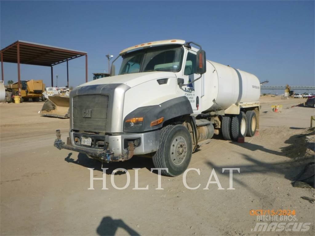 CAT CT660S SBA 6X4 탱커 트럭