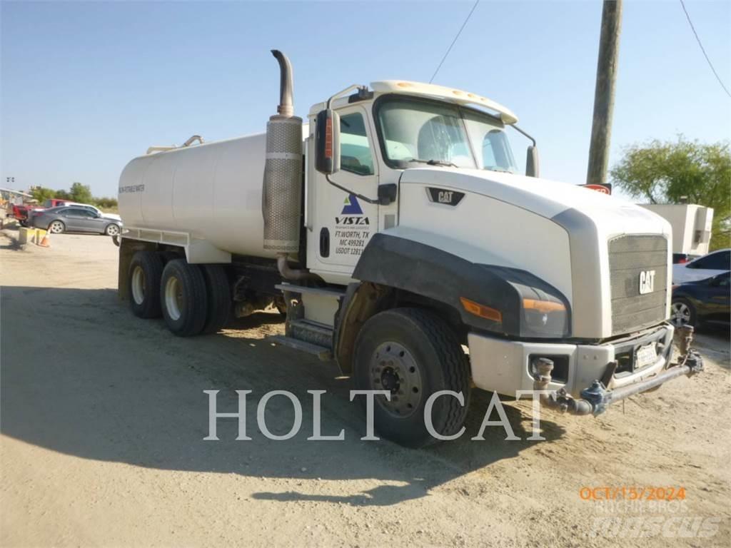 CAT CT660S SBA 6X4 탱커 트럭