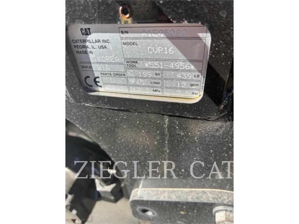 CAT CVP16 진동롤러