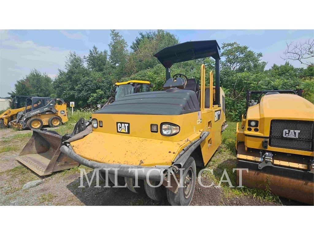 CAT CW14 공기 타이어 롤러
