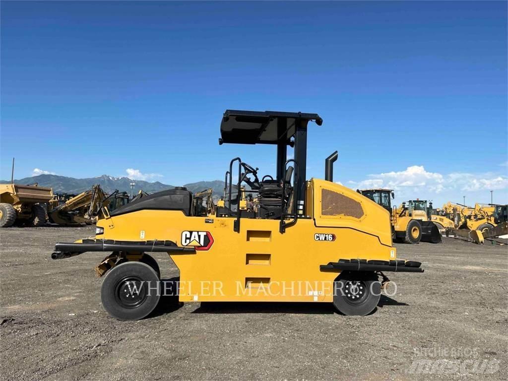 CAT CW16 공기 타이어 롤러