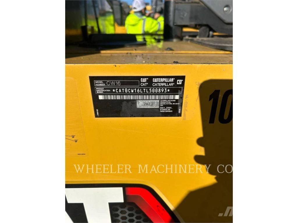 CAT CW16 공기 타이어 롤러