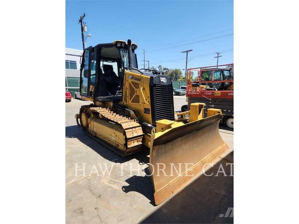 CAT D1 크롤러 도저