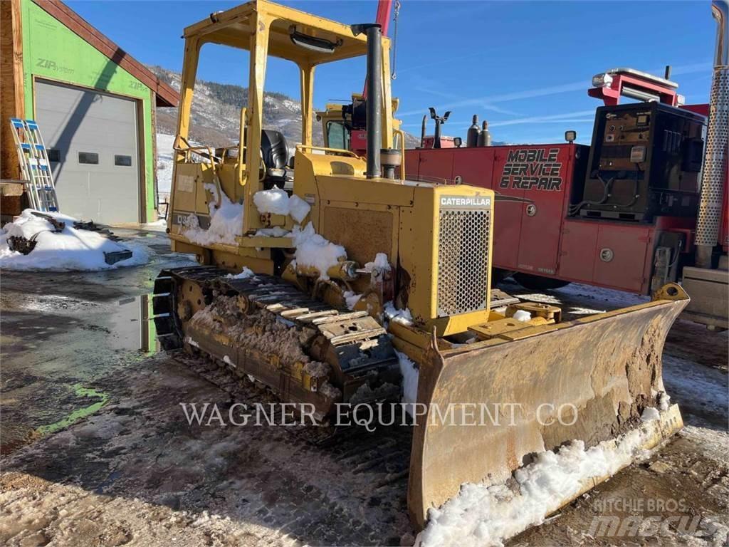 CAT D1 크롤러 도저