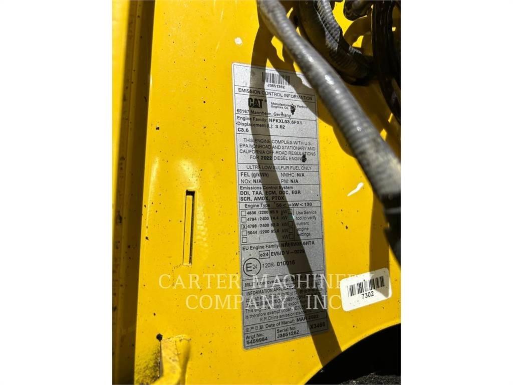 CAT D2 크롤러 도저