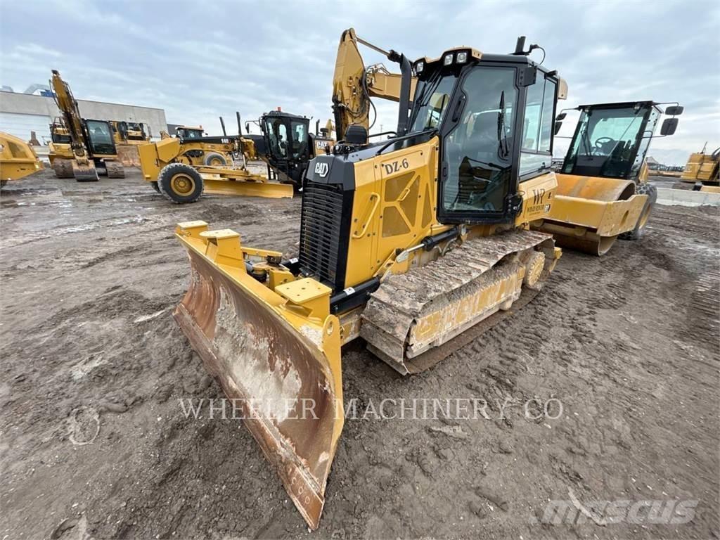 CAT D2 XL 크롤러 도저