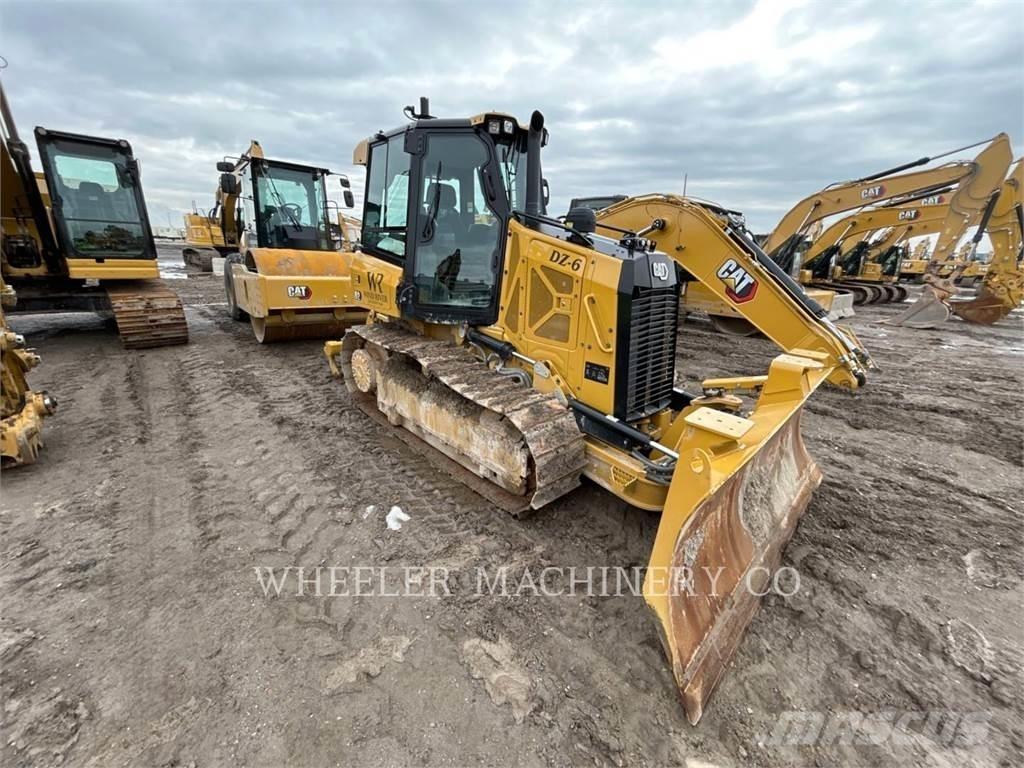 CAT D2 XL 크롤러 도저