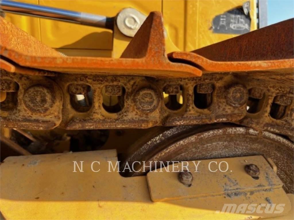 CAT D2 XLCN 크롤러 도저