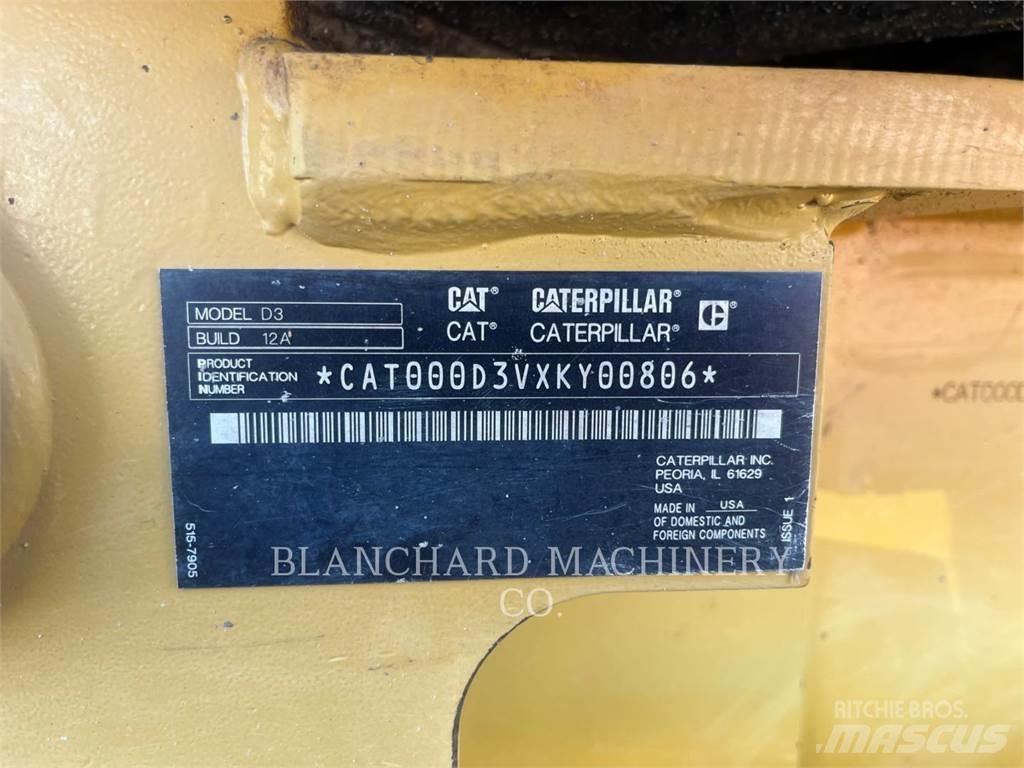 CAT D3-12LGP 크롤러 도저