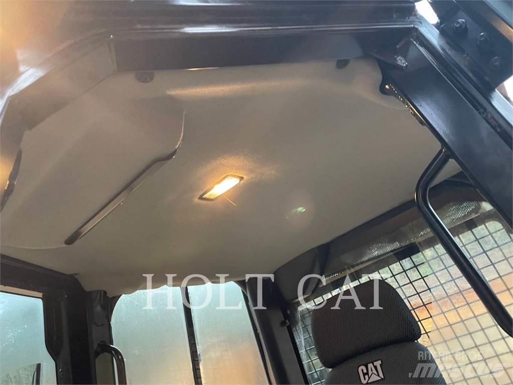 CAT D3-12LGP 크롤러 도저