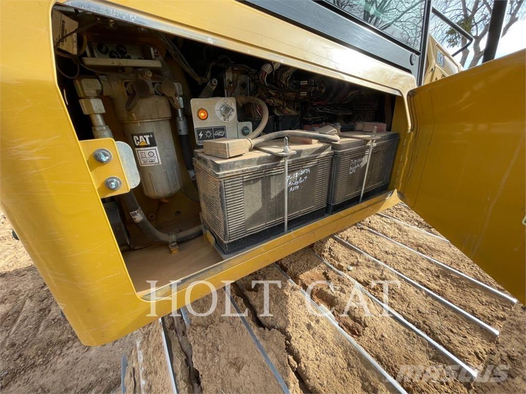 CAT D3-12LGP 크롤러 도저