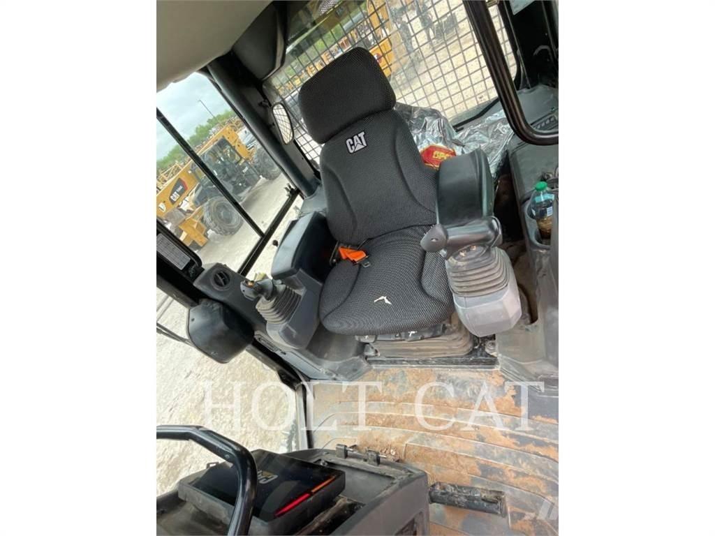 CAT D3 CAB3 크롤러 도저