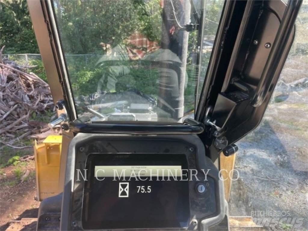 CAT D3 CB 크롤러 도저