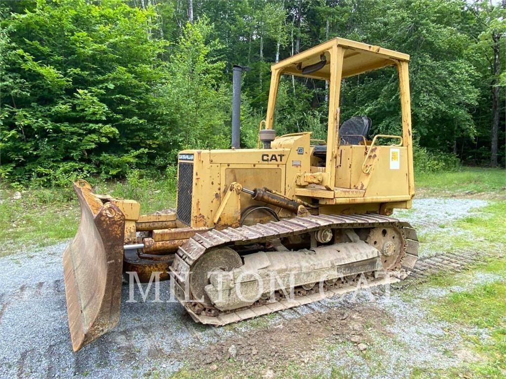 CAT D3B 크롤러 도저