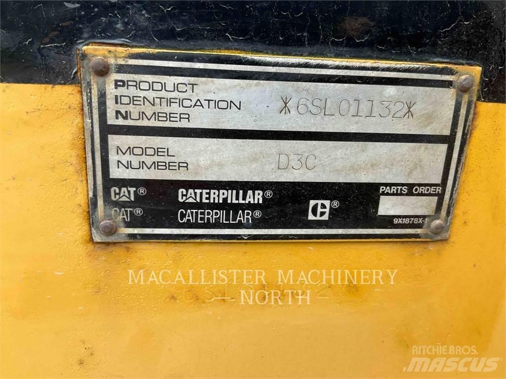 CAT D3CIII 크롤러 도저