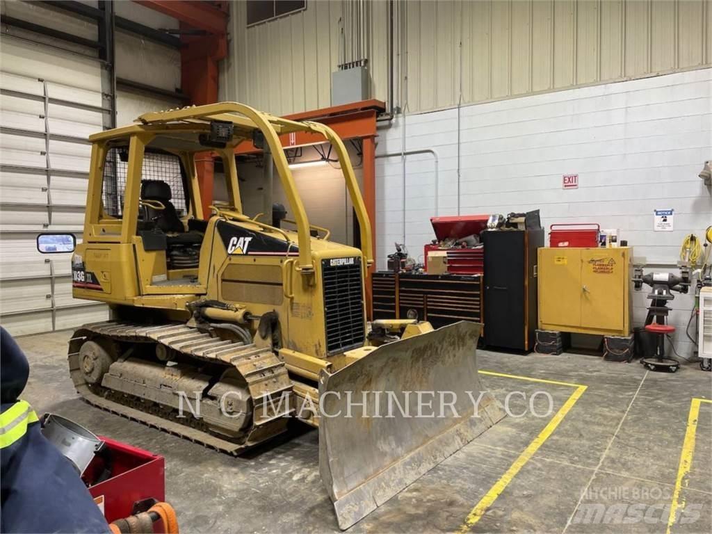 CAT D3G XLCN 크롤러 도저