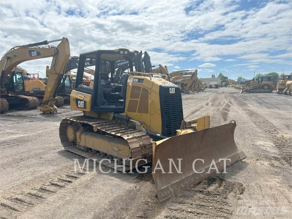 CAT D3K2L 4F 크롤러 도저
