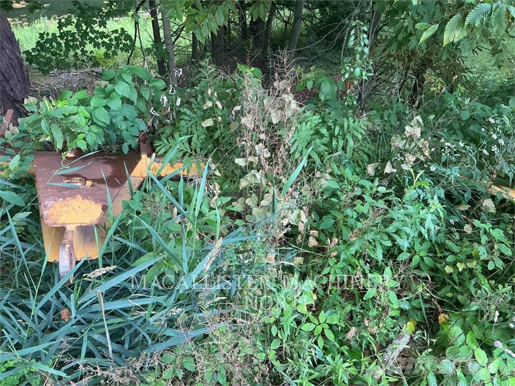 CAT D3K2L A 크롤러 도저