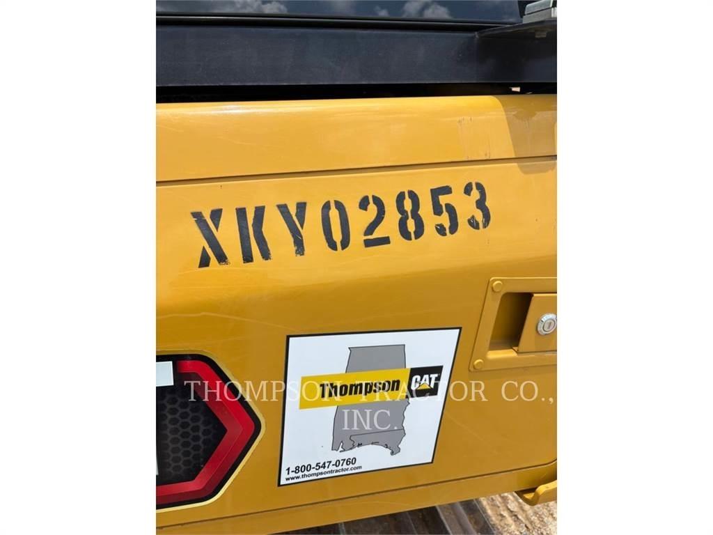 CAT D3LGP 크롤러 도저