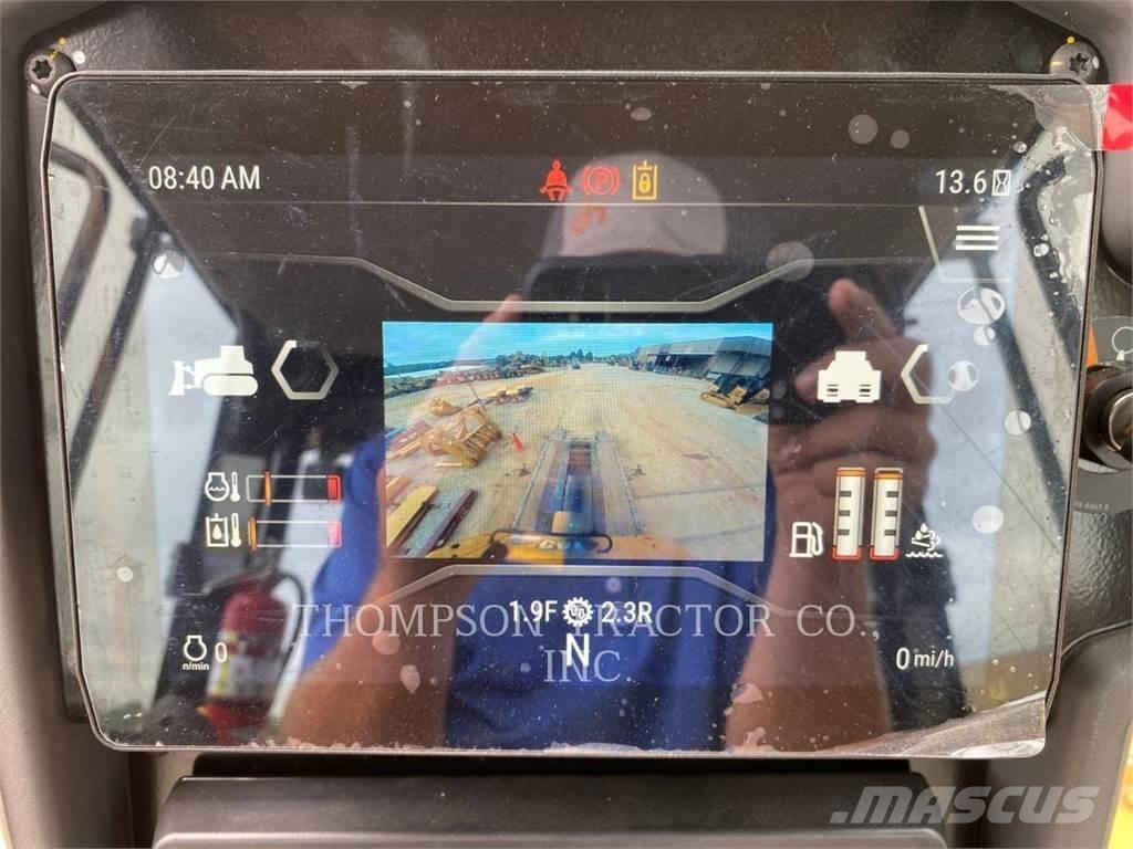 CAT D4 크롤러 도저
