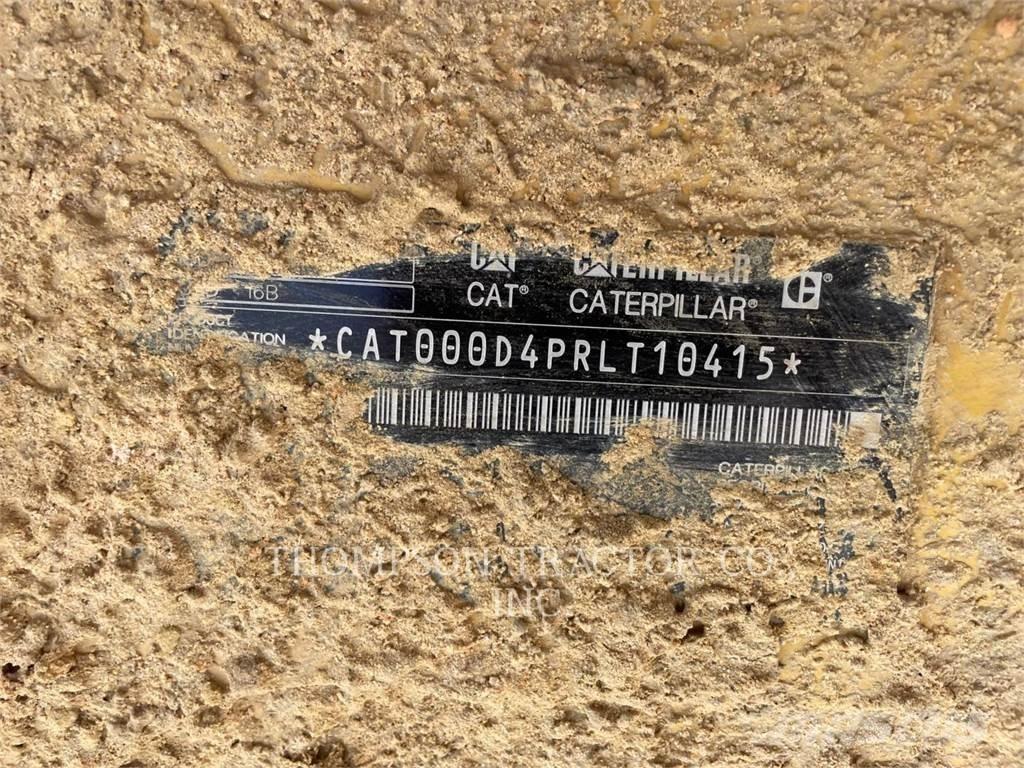 CAT D4 크롤러 도저