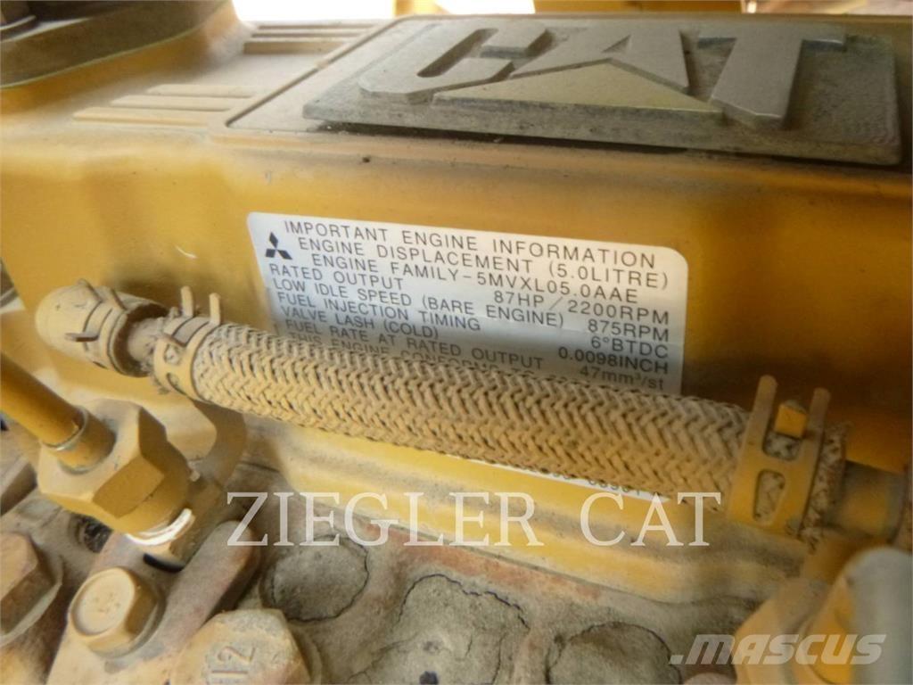 CAT D4GLGP 크롤러 도저