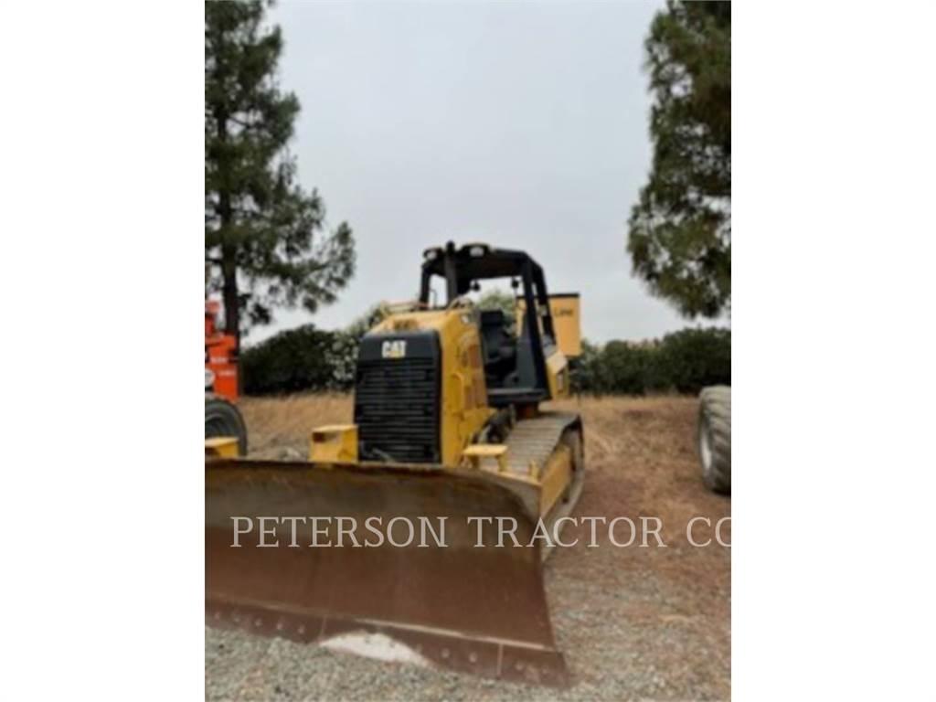 CAT D4K2 크롤러 도저