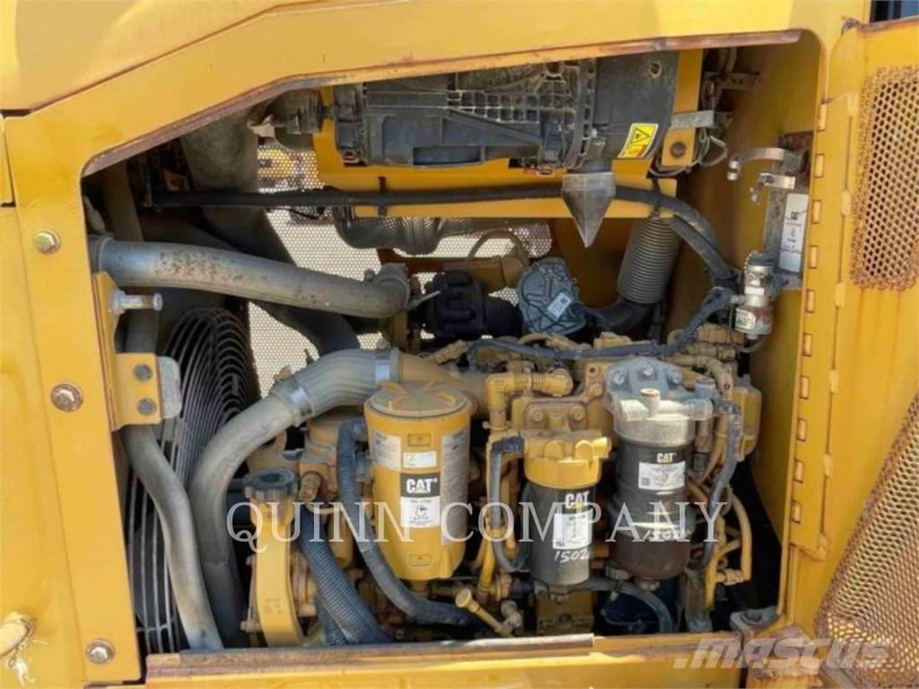 CAT D4K2 XL 크롤러 도저