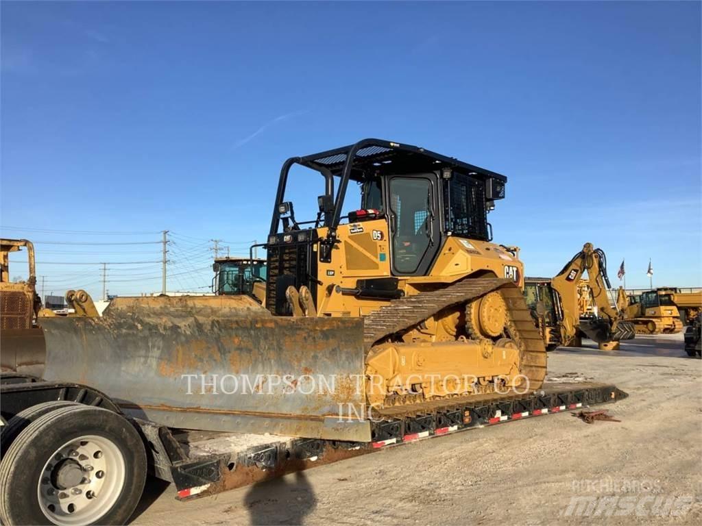 CAT D5 크롤러 도저