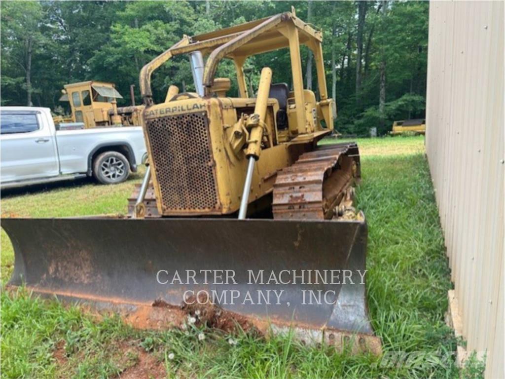 CAT D5 크롤러 도저