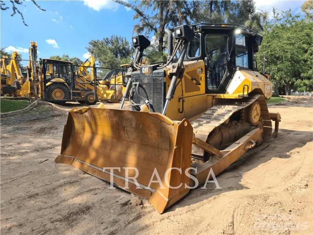 CAT D5 크롤러 도저