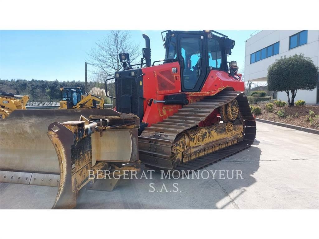 CAT D5 크롤러 도저