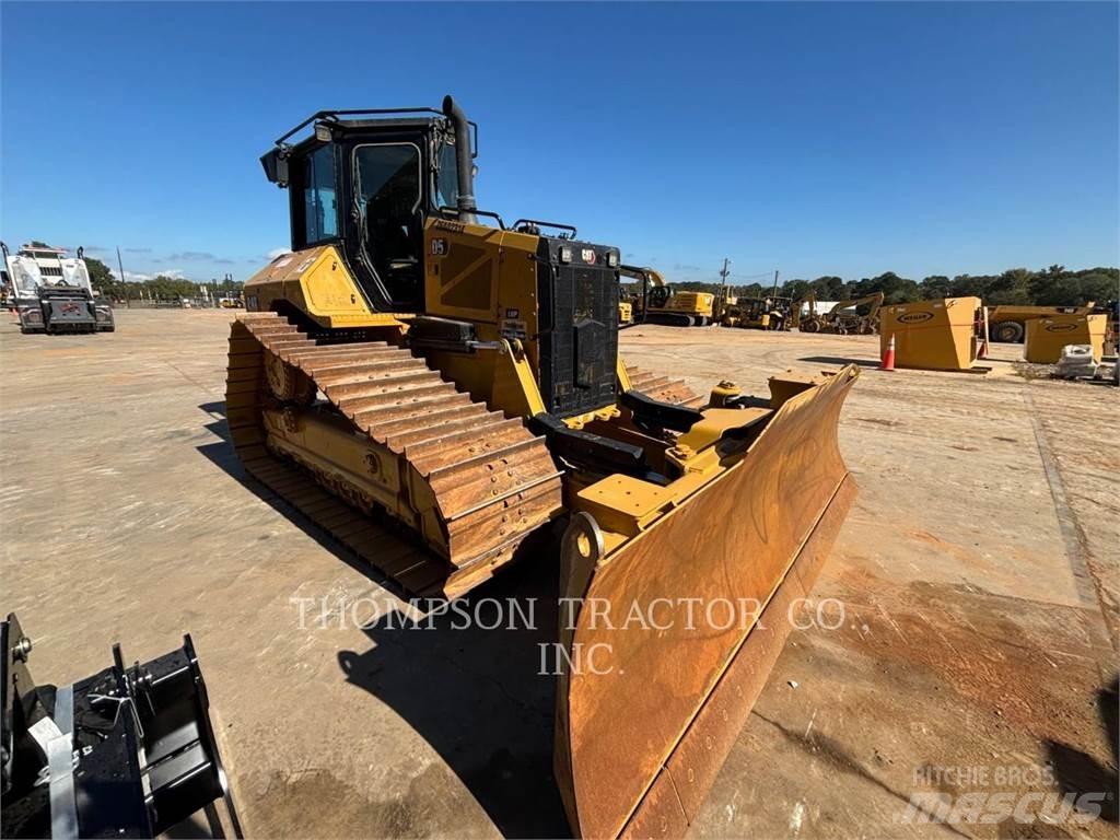 CAT D5 크롤러 도저