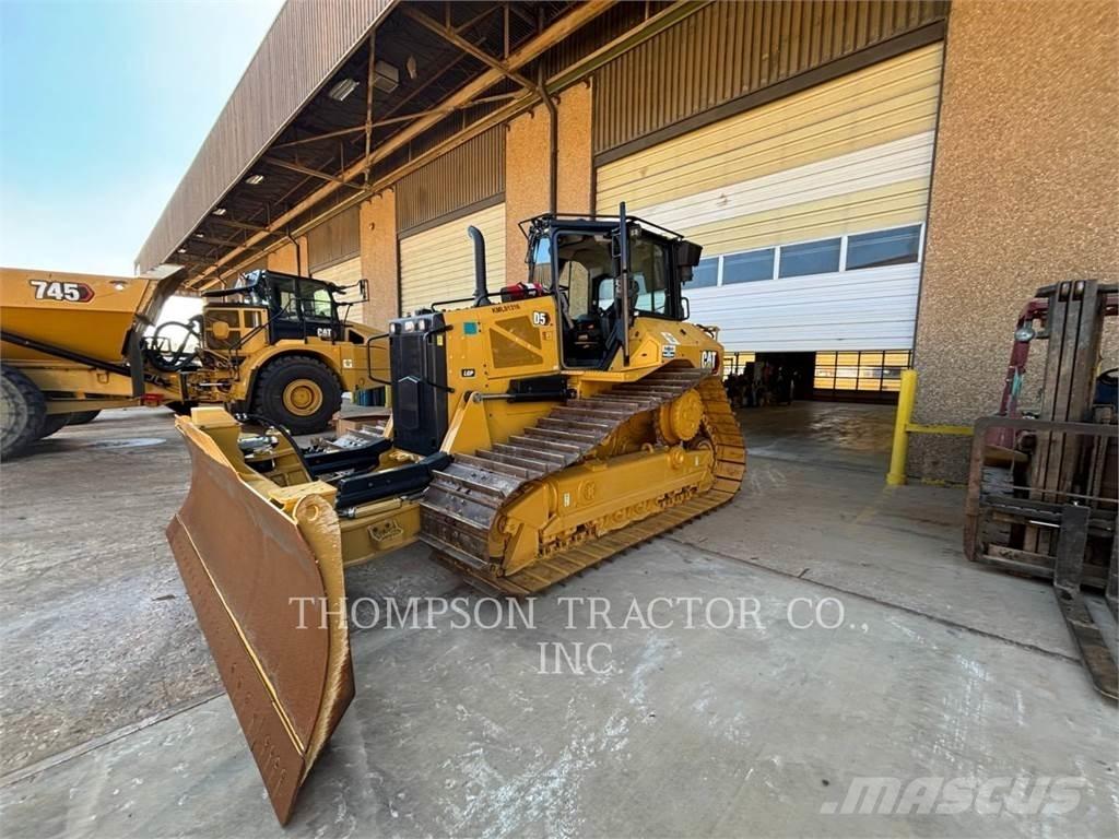 CAT D5 크롤러 도저
