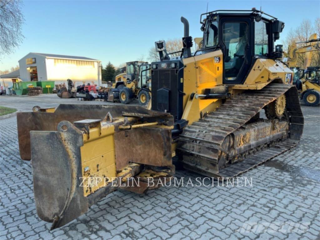 CAT D5 크롤러 도저