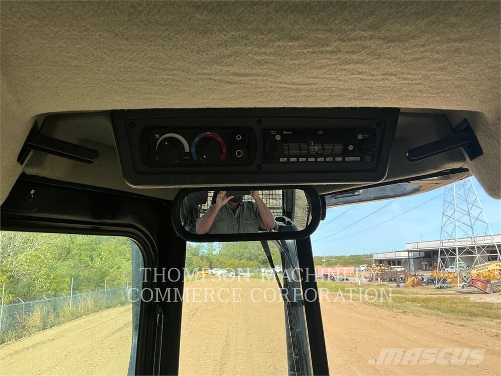 CAT D5 LGP 크롤러 도저