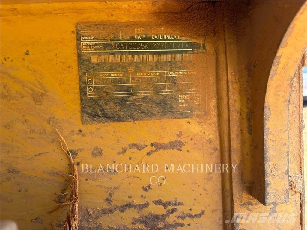 CAT D5K LGP 크롤러 도저