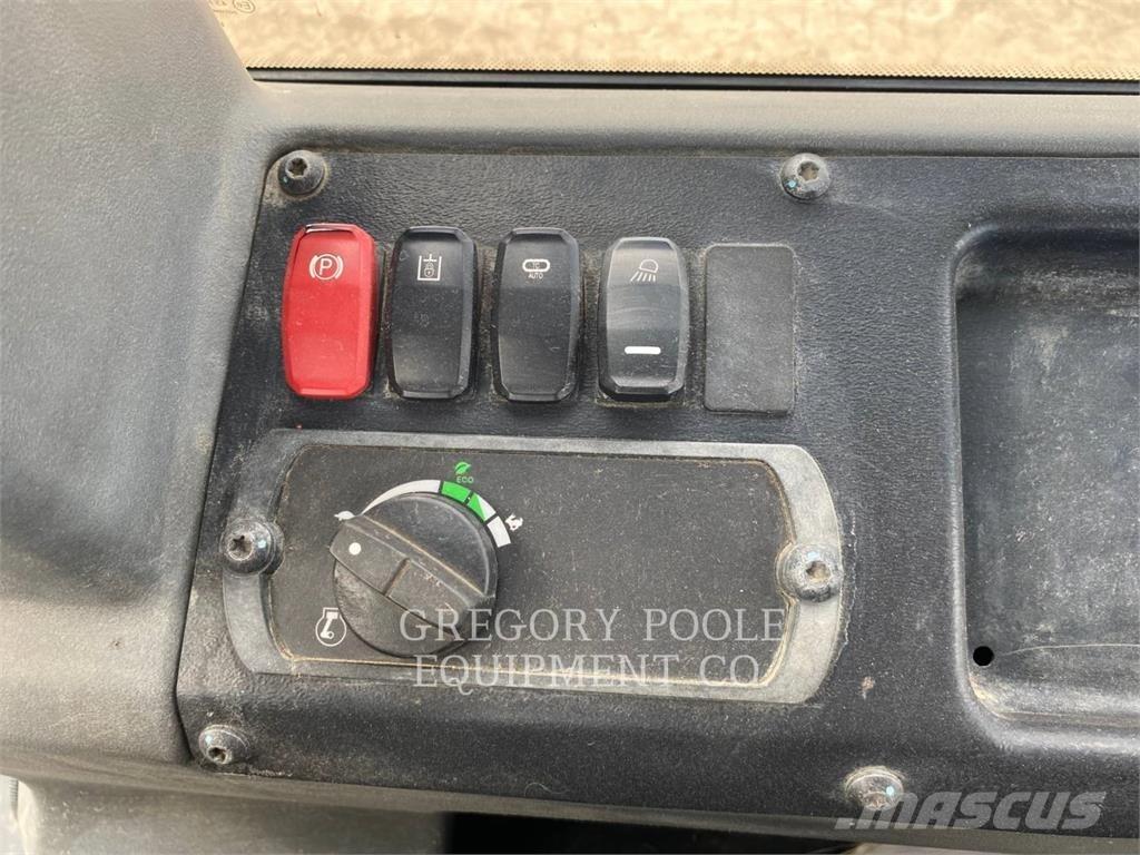 CAT D5K2LGP 크롤러 도저