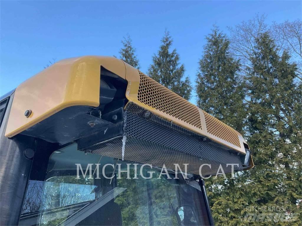 CAT D5K2X ASZ24F 크롤러 도저
