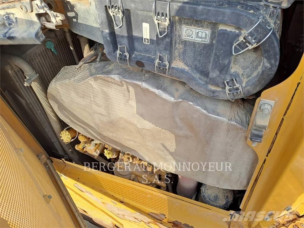 CAT D6 XE 크롤러 도저