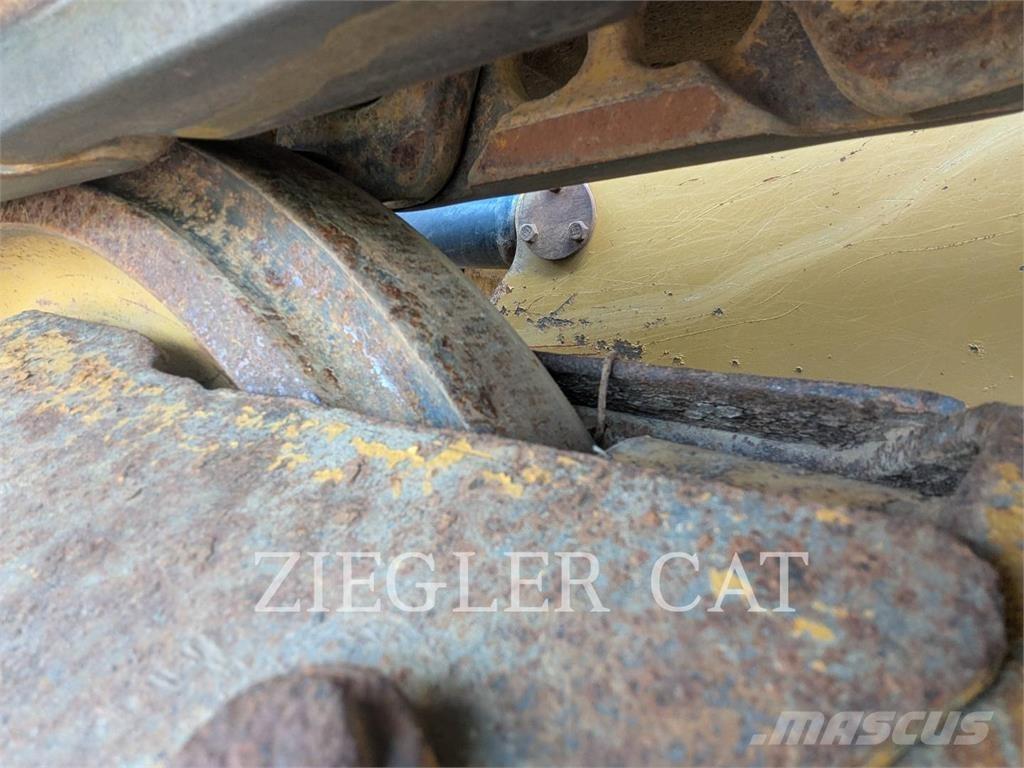 CAT D6K2 크롤러 도저