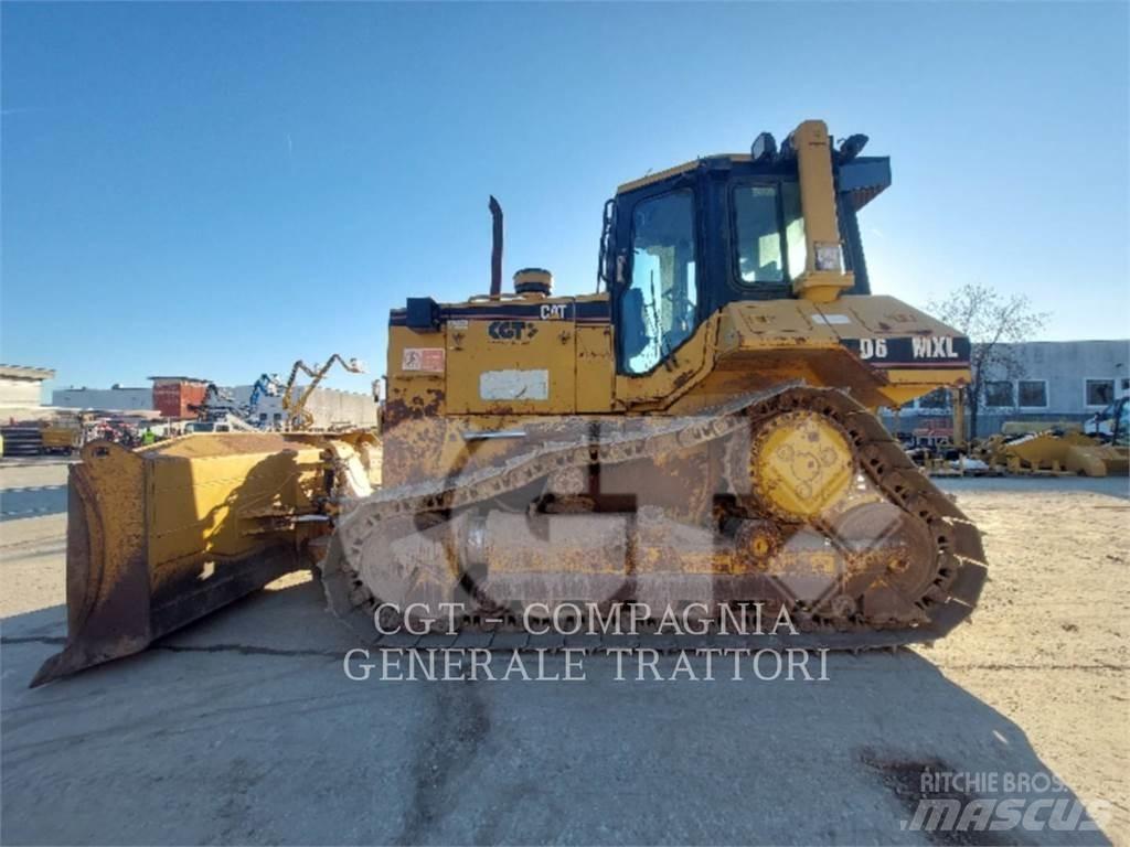 CAT D6M 크롤러 도저