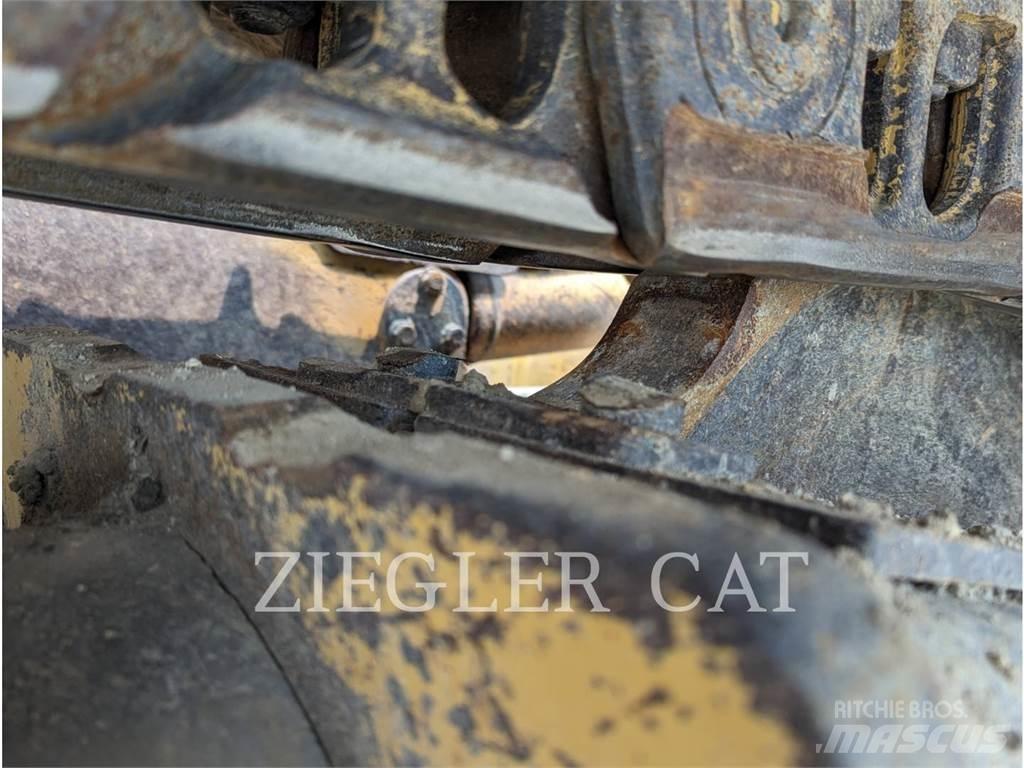 CAT D6N 크롤러 도저