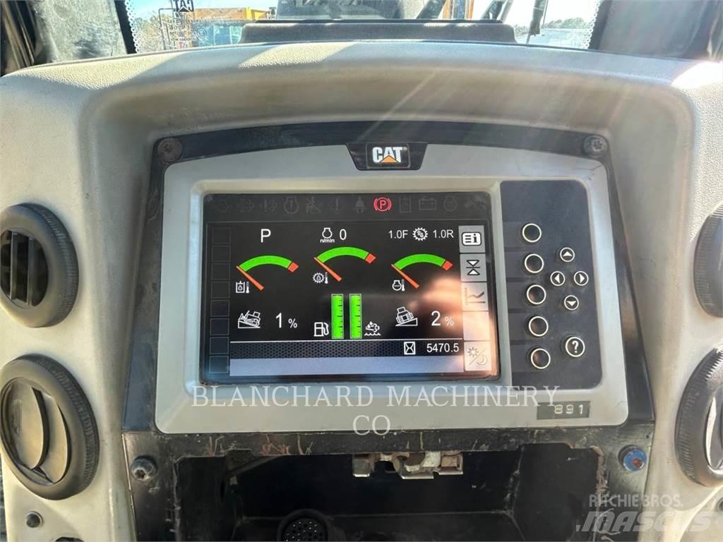 CAT D6N L1AA 크롤러 도저