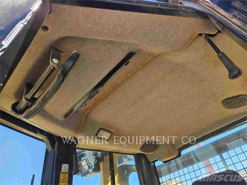 CAT D6N XL 크롤러 도저