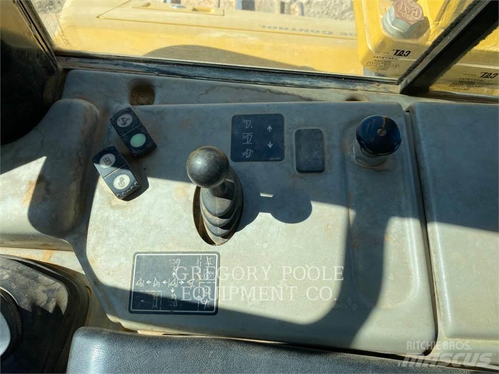 CAT D6NLGP 크롤러 도저