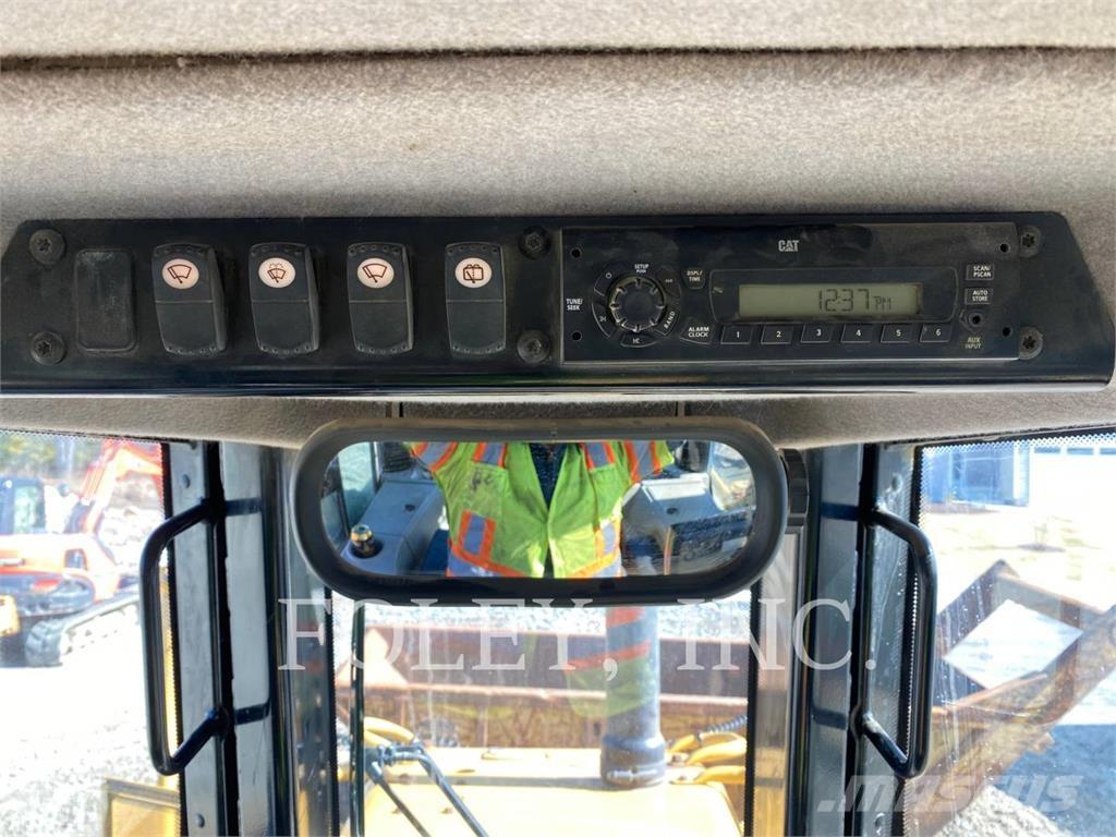 CAT D6NLGP 크롤러 도저