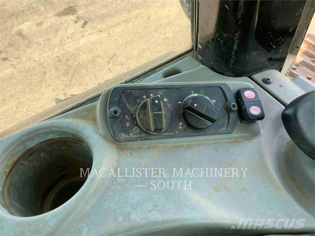 CAT D6NLGP 크롤러 도저